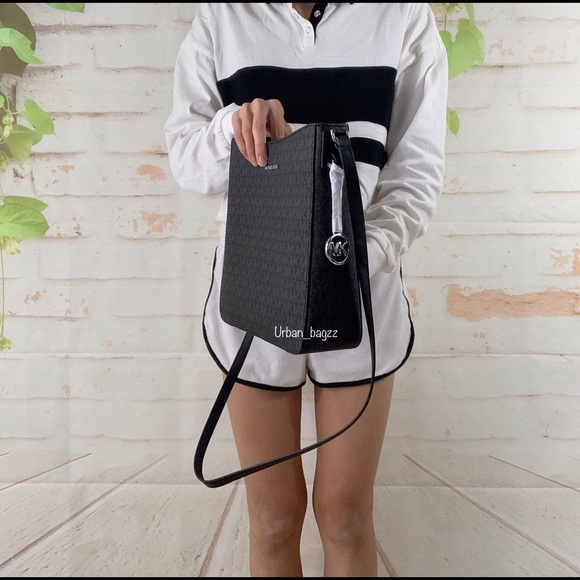 Michael Kors JST Large Crossbody - Picture 3 of 8